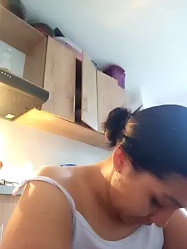 Snapshot of Alisson_Morgann chatting on 12.19.25 Alisson Morgann online show from 12.19.25