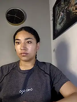 Snapshot of AmberGold- chatting on 12.20.25 AmberGold- online show from 12.20.25