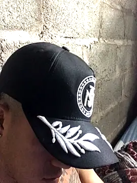 Snapshot of tattoos22 chatting on 11.09.25 tattoos22 online show from 11.09.25