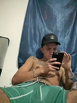 Snapshot of tattoos22 chatting on 02.28.26 tattoos22 online show from 02.28.26