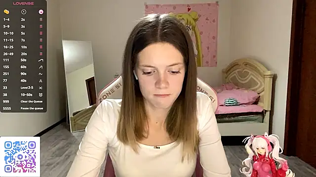 VibeQueenLucy online show from 09.30.25