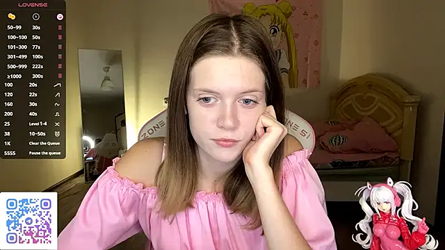 VibeQueenLucy online show from 10.10.25