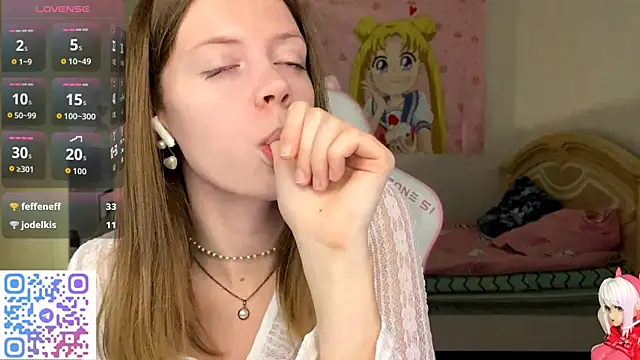 VibeQueenLucy online show from 11.03.25