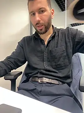 Snapshot of speddy34 chatting on 10.16.25 speddy34 online show from 10.16.25