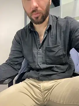 Snapshot of speddy34 chatting on 10.24.25 speddy34 online show from 10.24.25