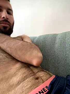 Snapshot of speddy34 chatting on 10.26.25 speddy34 online show from 10.26.25