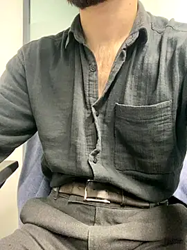 Snapshot of speddy34 chatting on 10.31.25 speddy34 online show from 10.31.25