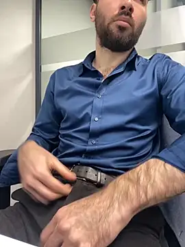 Snapshot of speddy34 chatting on 11.18.25 speddy34 online show from 11.18.25