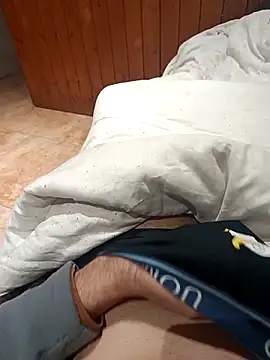 Snapshot of Angelmilf69 chatting on 12.15.25 Angelmilf69 online show from 12.15.25