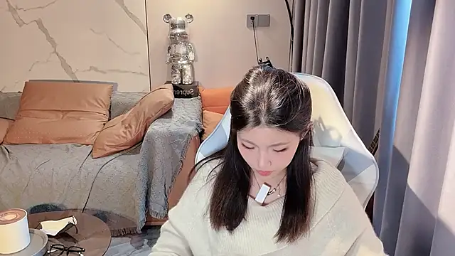 Snapshot of Lixinel-520 chatting on 11.20.25 Lixinel-520 online show from 11.20.25