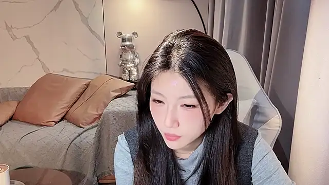 Snapshot of Lixinel-520 chatting on 11.24.25 Lixinel-520 online show from 11.24.25