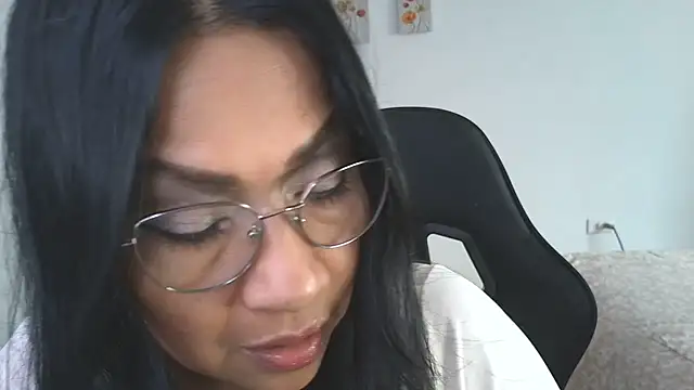 Snapshot of LissafeetHott chatting on 11.20.25 LissafeetHott online show from 11.20.25