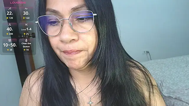 Snapshot of LissafeetHott chatting on 11.30.25 LissafeetHott online show from 11.30.25