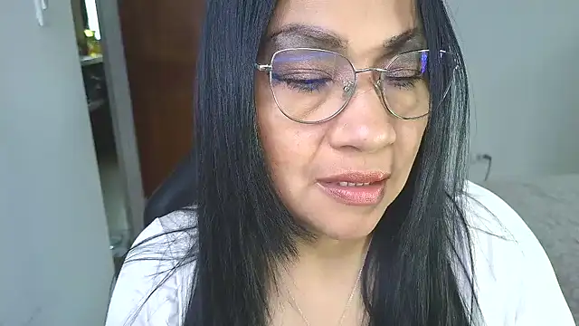 Snapshot of LissafeetHott chatting on 12.05.25 LissafeetHott online show from 12.05.25