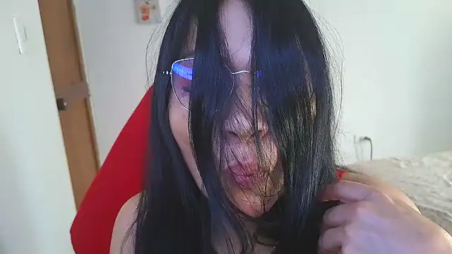 Snapshot of LissafeetHott chatting on 04.08.26 LissafeetHott online show from 04.08.26