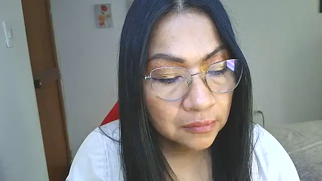 Snapshot of LissafeetHott chatting on 04.11.26 LissafeetHott online show from 04.11.26