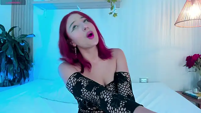 Cristalfoxy  online show from 11.12.25