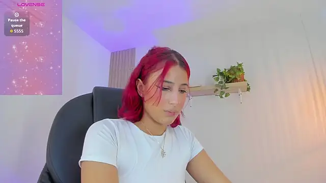 Cristalfoxy  online show from 01.12.26