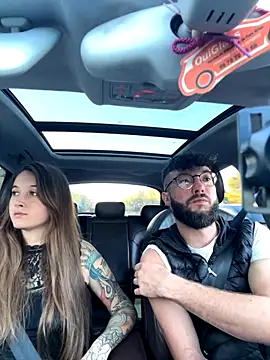 Snapshot of duomagique_off chatting on 10.13.25 duomagique off online show from 10.13.25