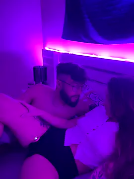 Snapshot of duomagique_off chatting on 10.19.25 duomagique off online show from 10.19.25