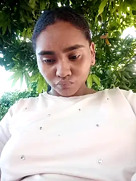 Lucy-Ferr online show from 12.05.25