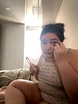 Snapshot of PortuPAWG chatting on 11.17.25 PortuPAWG online show from 11.17.25