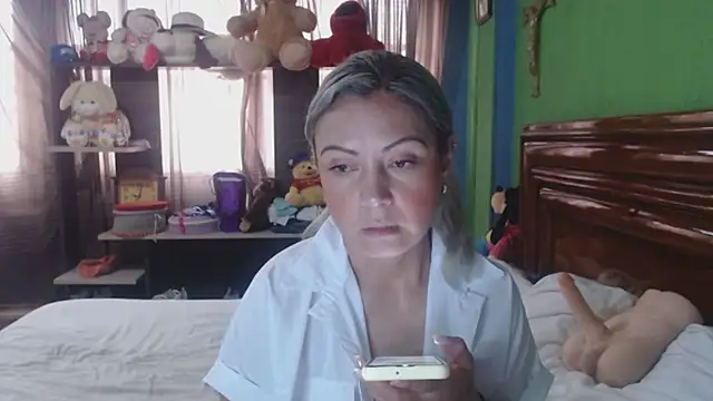 Snapshot of _Charlize_theron_ chatting on 01.08.26 Charlize theron online show from 01.08.26