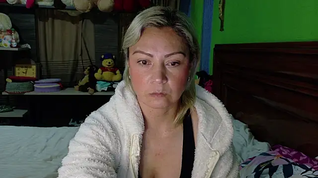 Snapshot of _Charlize_theron_ chatting on 01.17.26 Charlize theron online show from 01.17.26