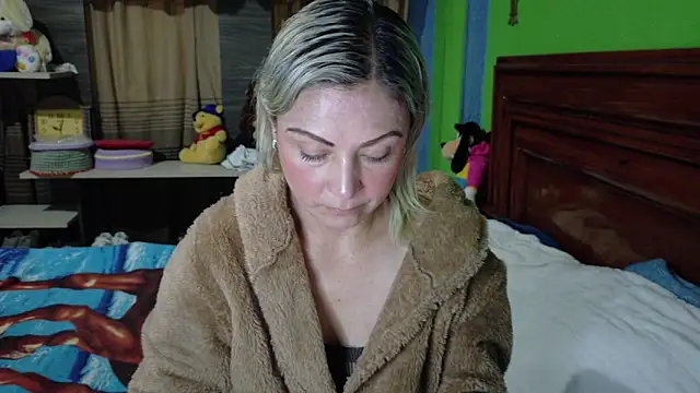 Snapshot of _Charlize_theron_ chatting on 02.06.26 Charlize theron online show from 02.06.26