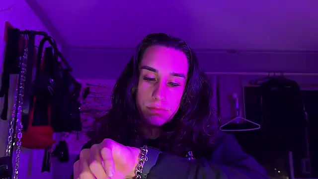 xoFrankie online show from 10.29.25