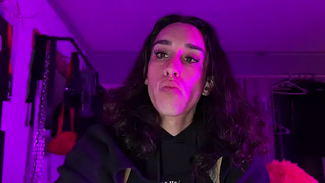 xoFrankie online show from 11.04.25