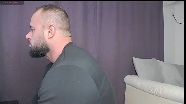 Snapshot of RickyMiami1 chatting on 10.13.25 RickyMiami1 online show from 10.13.25