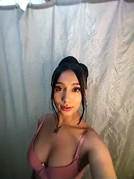 Snapshot of Ella_rr chatting on 09.10.25 Ella rr online show from 09.10.25