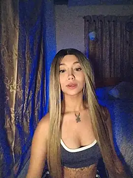 Snapshot of Ella_rr chatting on 11.20.25 Ella rr online show from 11.20.25