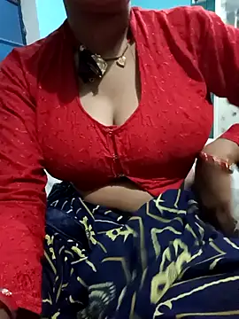 Snapshot of Meenu_chauhan chatting on 10.31.25 Meenu chauhan online show from 10.31.25