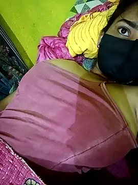 Snapshot of Meenu_chauhan chatting on 11.01.25 Meenu chauhan online show from 11.01.25