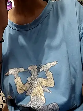 Snapshot of meenu_bhabhi547 chatting on 10.24.25 meenu bhabhi547 online show from 10.24.25