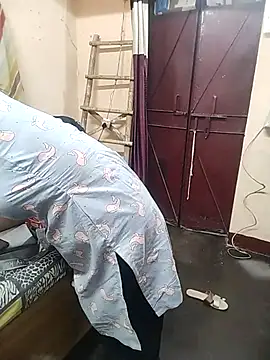 Snapshot of meenu_bhabhi547 chatting on 11.12.25 meenu bhabhi547 online show from 11.12.25