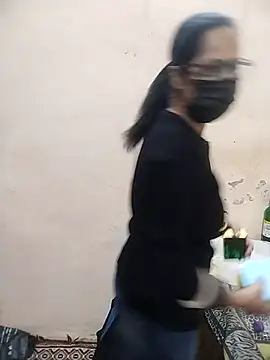 Snapshot of meenu_bhabhi547 chatting on 12.14.25 meenu bhabhi547 online show from 12.14.25