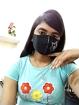 Snapshot of Puja-Rane chatting on 11.04.25 Puja-Rane online show from 11.04.25