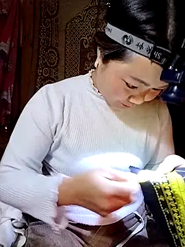 lusy-000 online show from 11.28.25