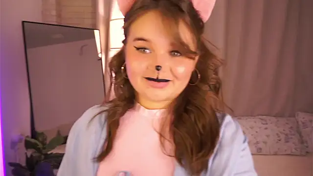 Anna Nicol online show from 10.28.25