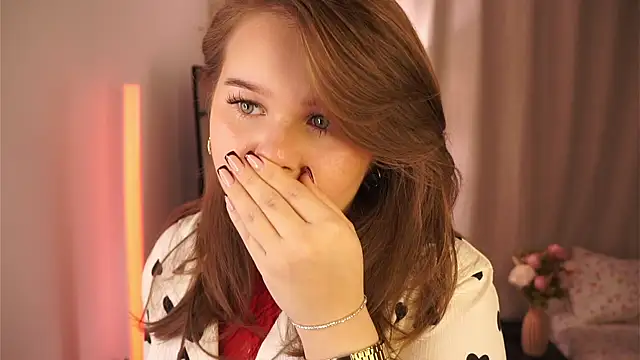 Anna Nicol online show from 12.05.25