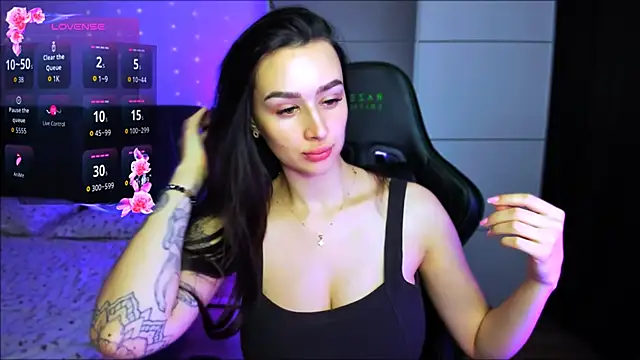 Snapshot of Veronica_Larsson chatting on 12.15.25 Veronica Larsson online show from 12.15.25