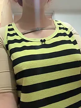 bri von dhara   online show from 09.11.25