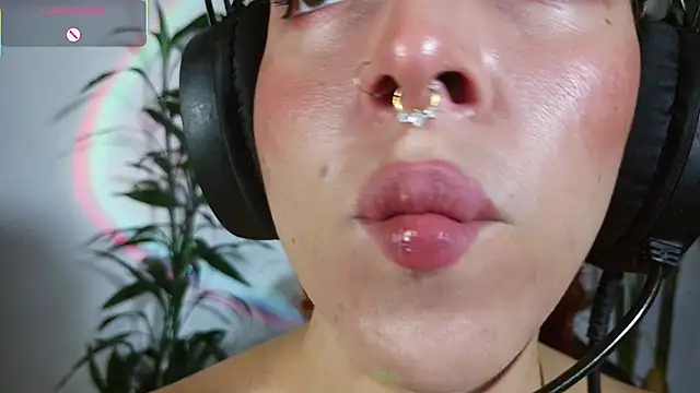 bri von dhara   online show from 04.11.26