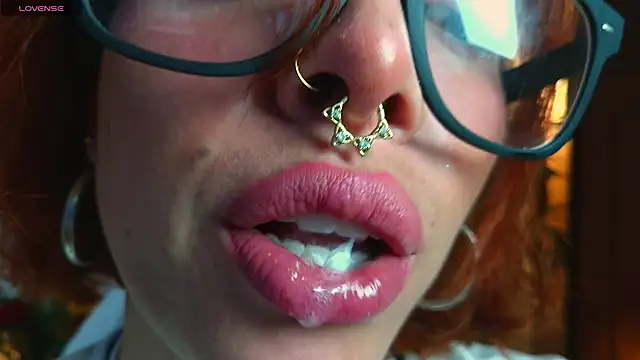Snapshot of bri_von_dhara__ chatting on 06.17.26 bri von dhara online show from 06.17.26