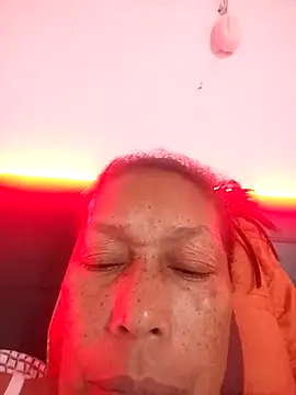 Naomi-Mature online show from 12.14.25