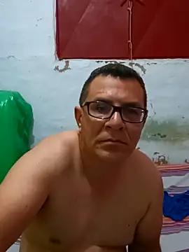 Snapshot of voyerista50 chatting on 09.20.25 voyerista50 online show from 09.20.25