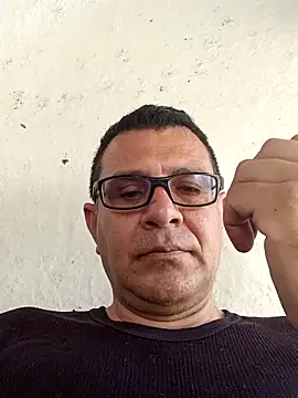 Snapshot of voyerista50 chatting on 09.22.25 voyerista50 online show from 09.22.25